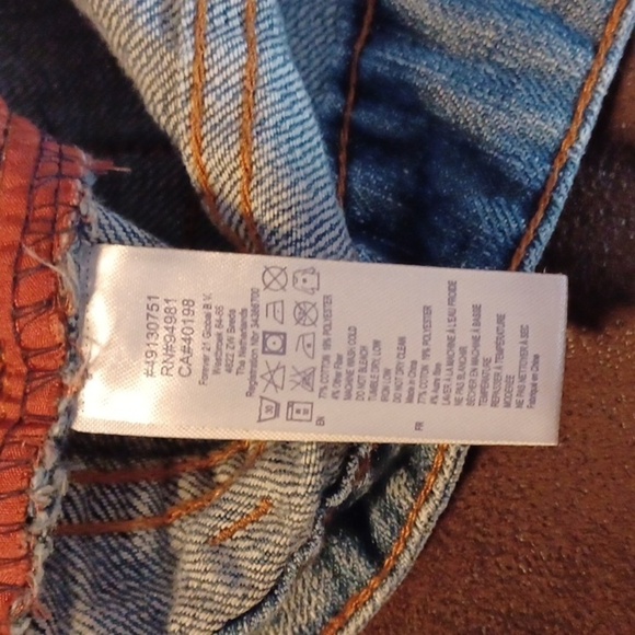 FOREVER 21 PREMIUM DENIM, SIZE 28 WOMENS SHORTS. - Picture 5 of 8